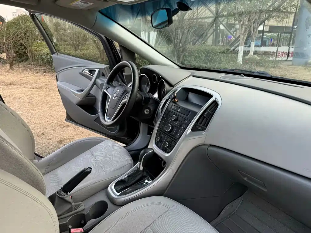 BUICK EXCELLE 2012