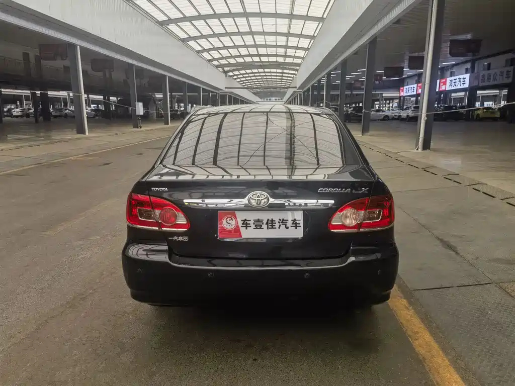 TOYOTA COROLLA 2011