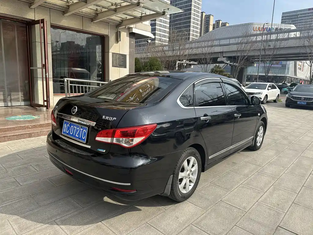 NISSAN SYLPHY 2016