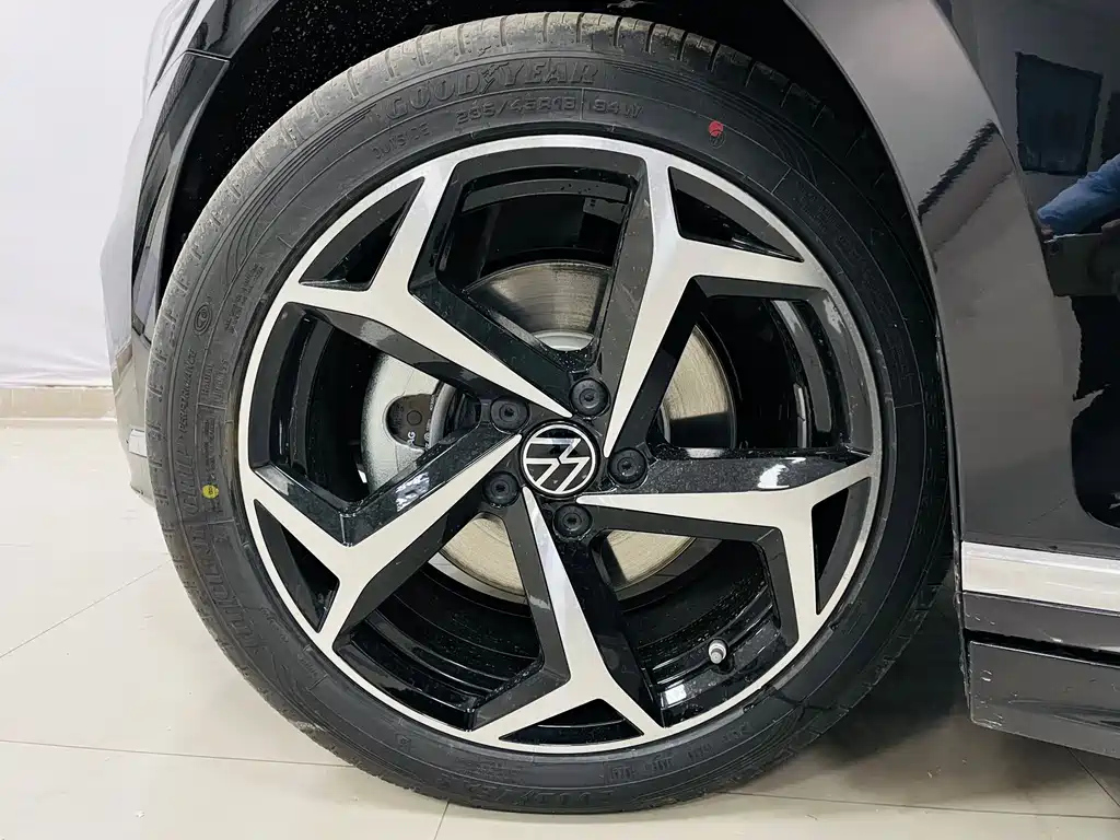 VOLKSWAGEN MAGOTAN 2024