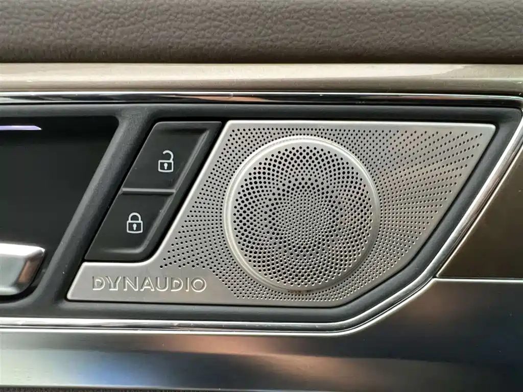 VOLKSWAGEN VILORAN 2020