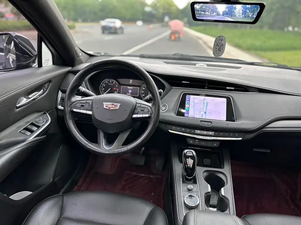CADILLAC XT4 2021