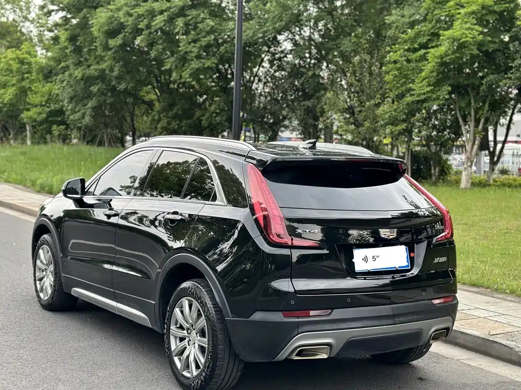 CADILLAC XT4 2021