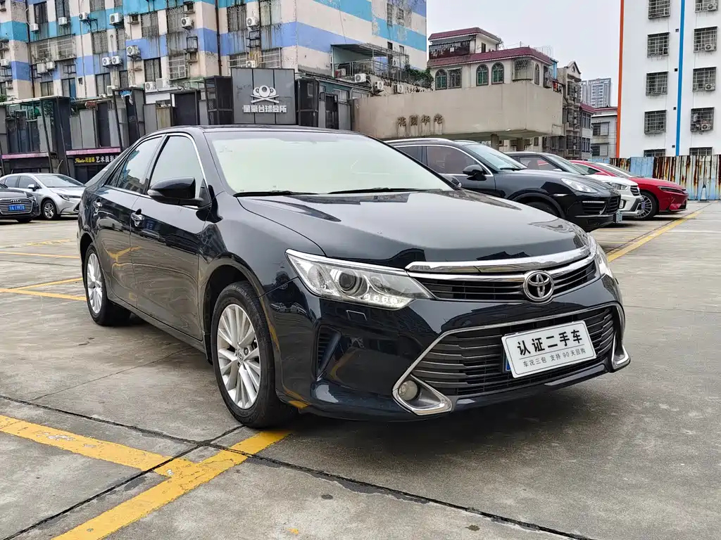 TOYOTA CAMRY 2016