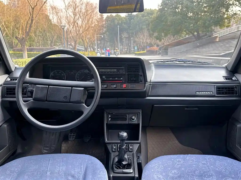 VOLKSWAGEN SANTANA CLASSIC 2010