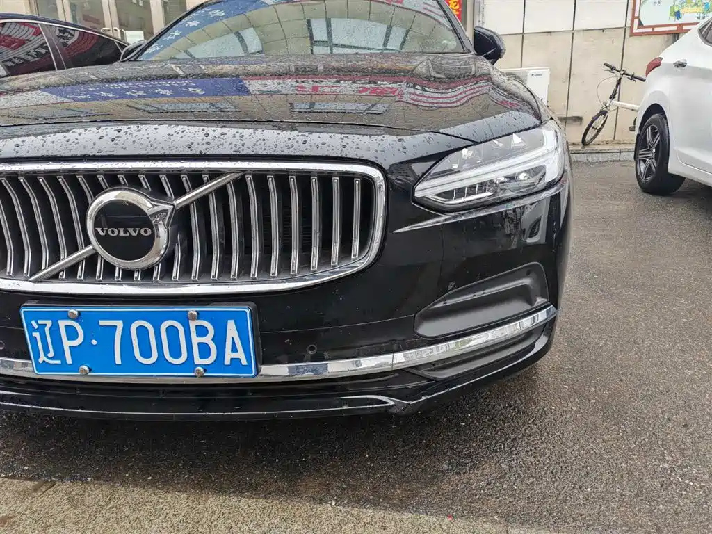 VOLVO S90 2022