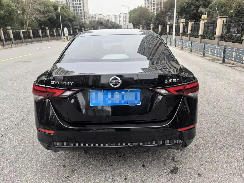 NISSAN SYLPHY 2022