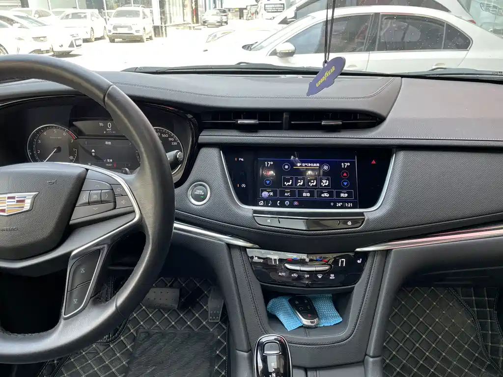 CADILLAC XT5 2022