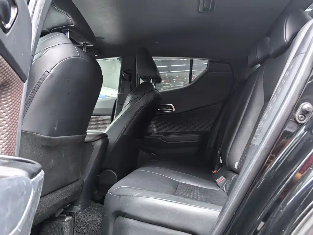 TOYOTA IZOA 2018