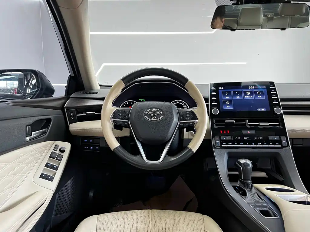TOYOTA AVALON 2020