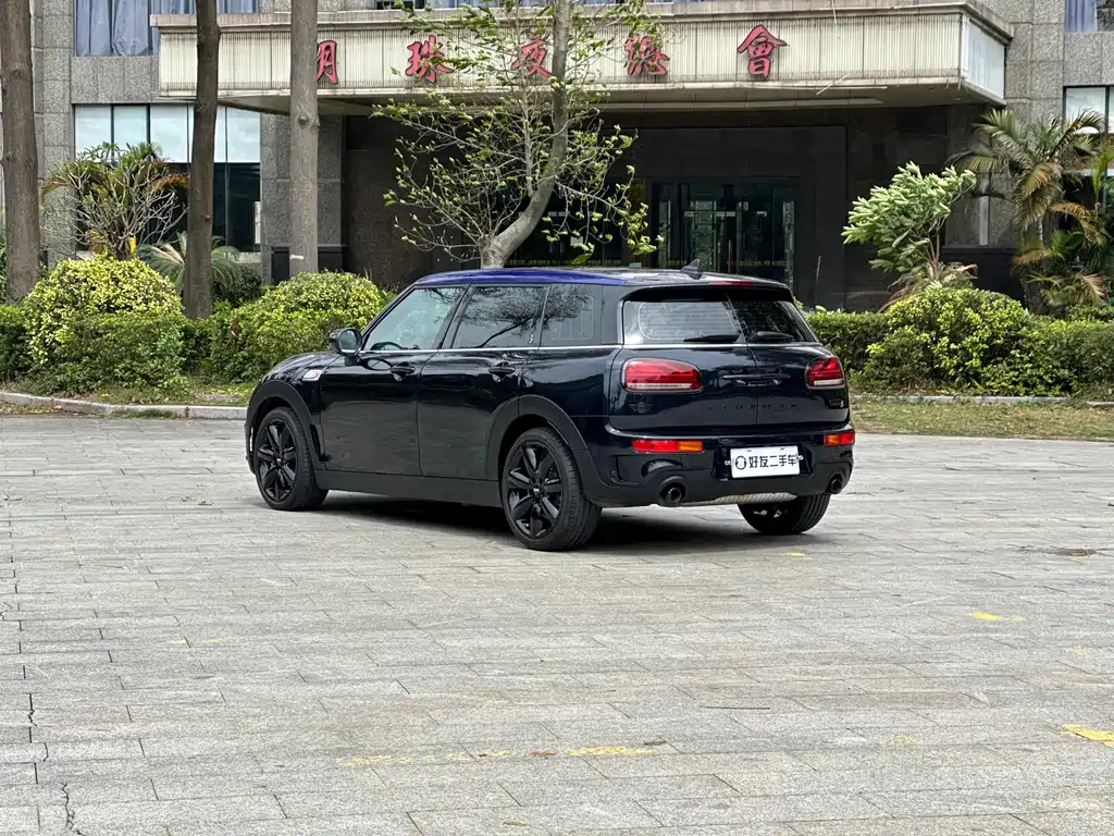 MINI CLUBMAN 2022