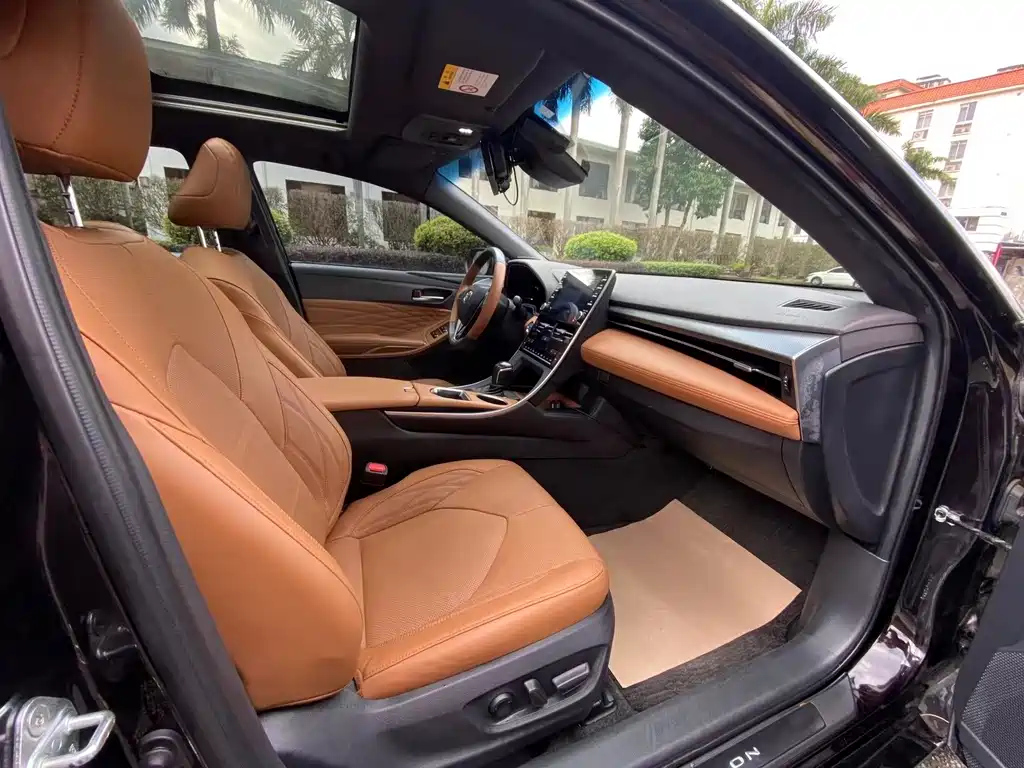 TOYOTA AVALON 2019