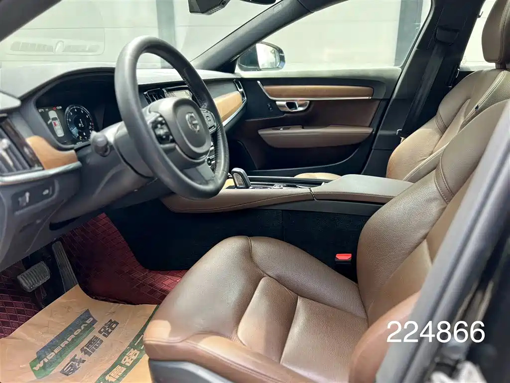 VOLVO S90 2021