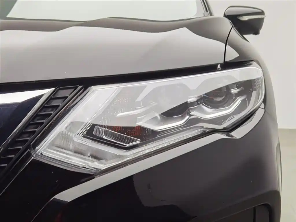 NISSAN X-TRAIL 2020