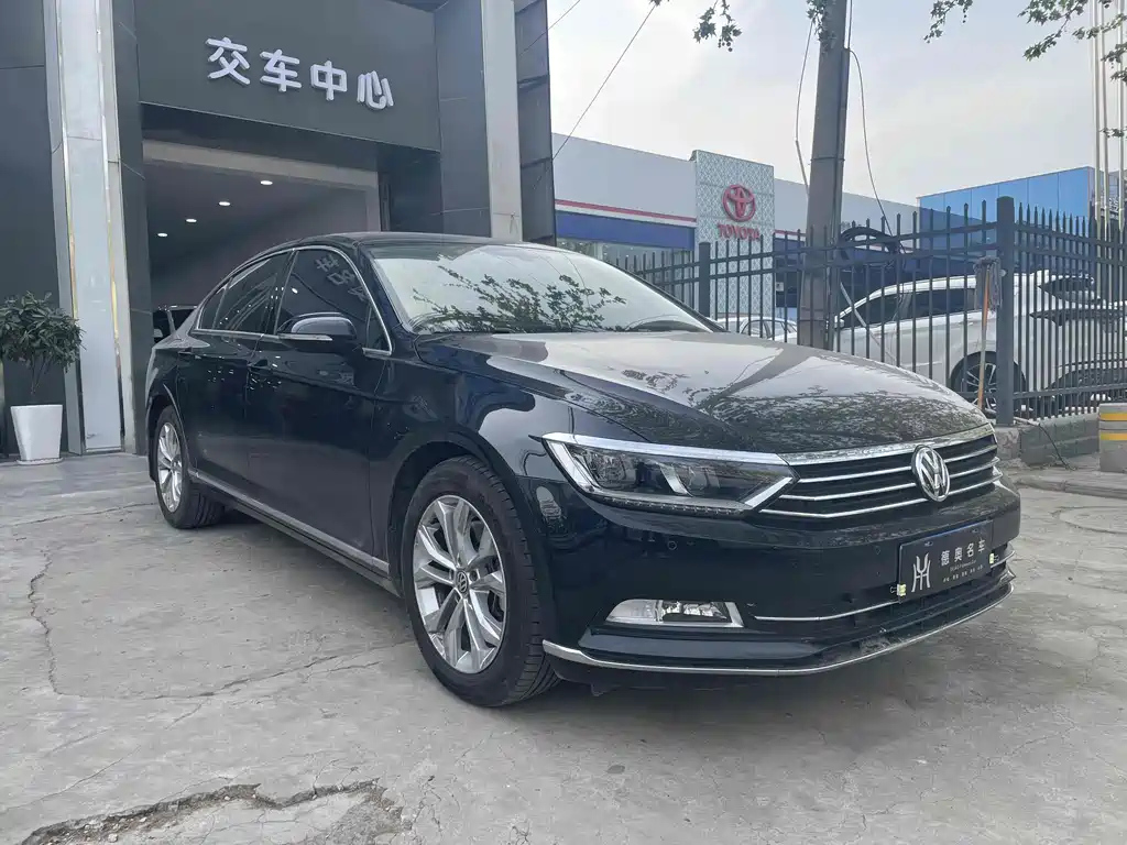 VOLKSWAGEN MAGOTAN 2019