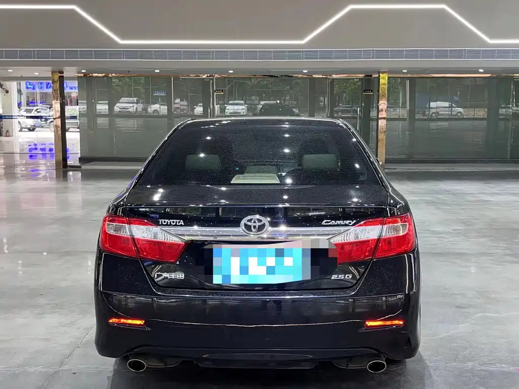 TOYOTA CAMRY 2013