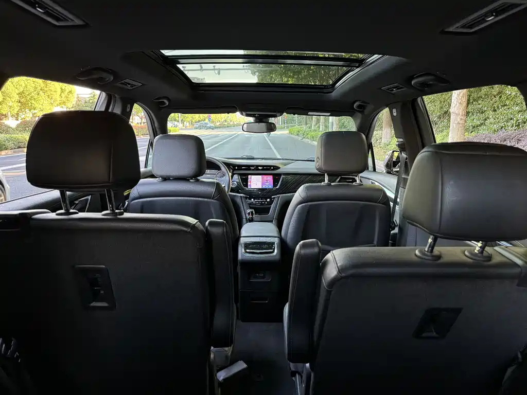 CADILLAC XT6 2021