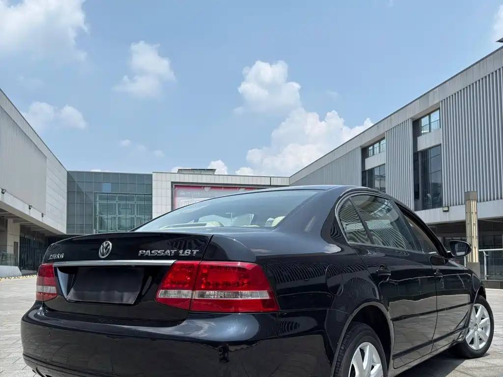 VOLKSWAGEN OTHER 2011