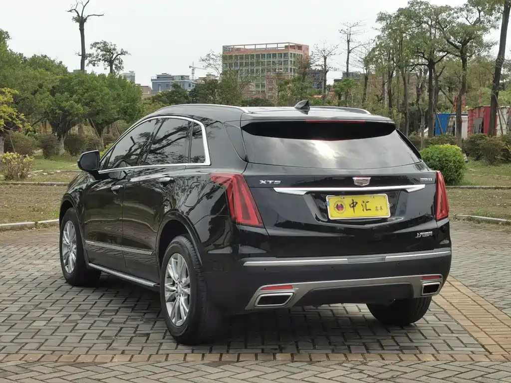 CADILLAC XT5 2020