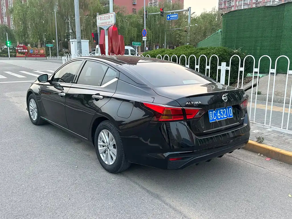 NISSAN TEANA 2019