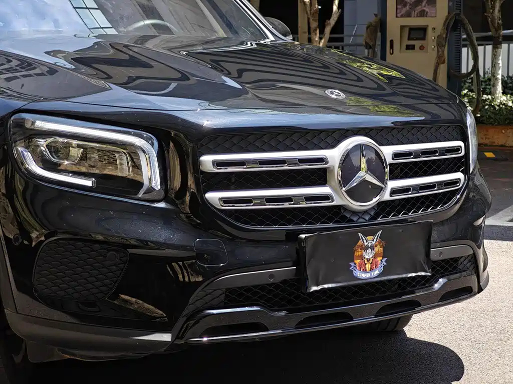 MERCEDES BENZ GLB 2023