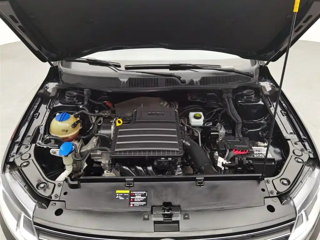 VOLKSWAGEN LAVIDA 2018