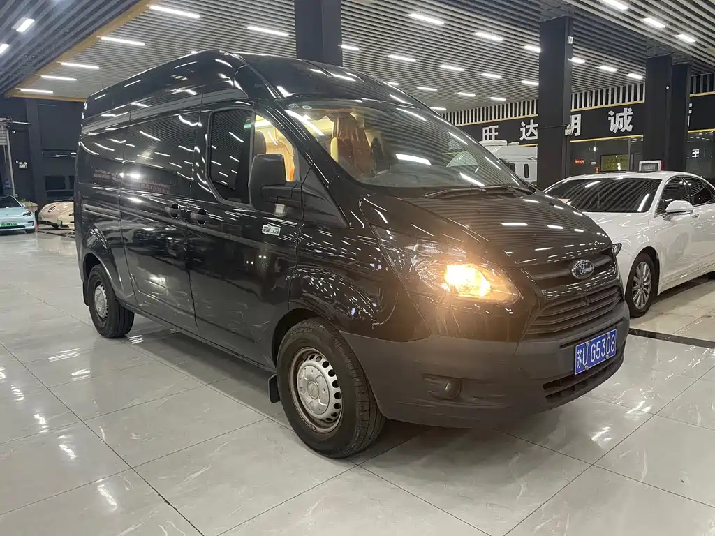 FORD TRANSIT 2022