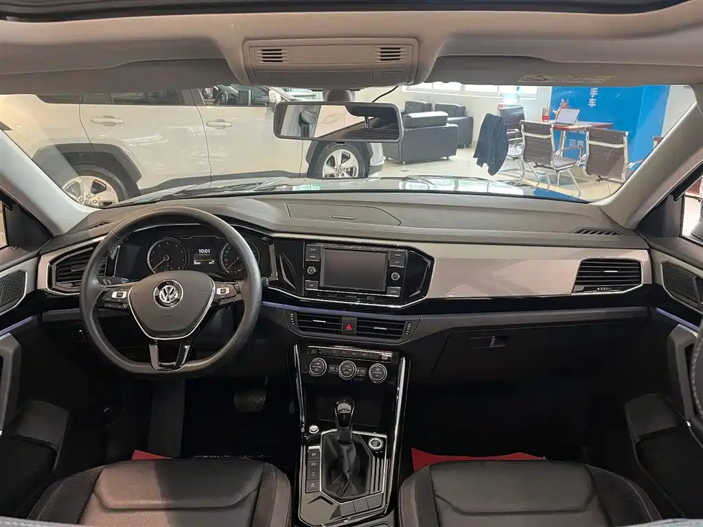 VOLKSWAGEN TAYRON 2020