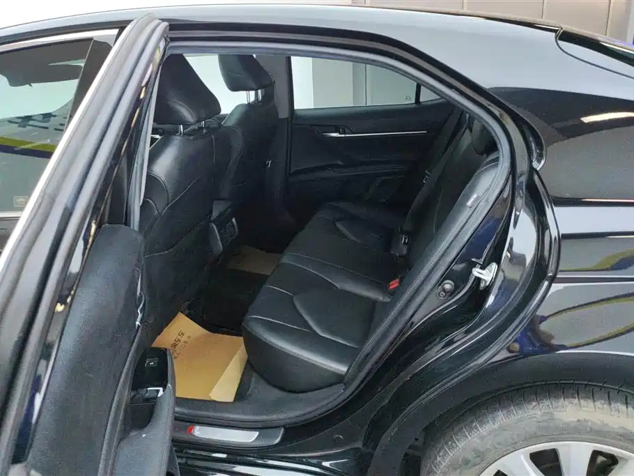 TOYOTA CAMRY 2020