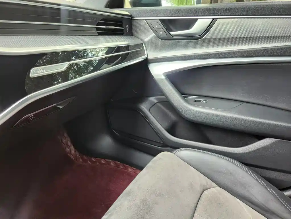 AUDI A6L 2020