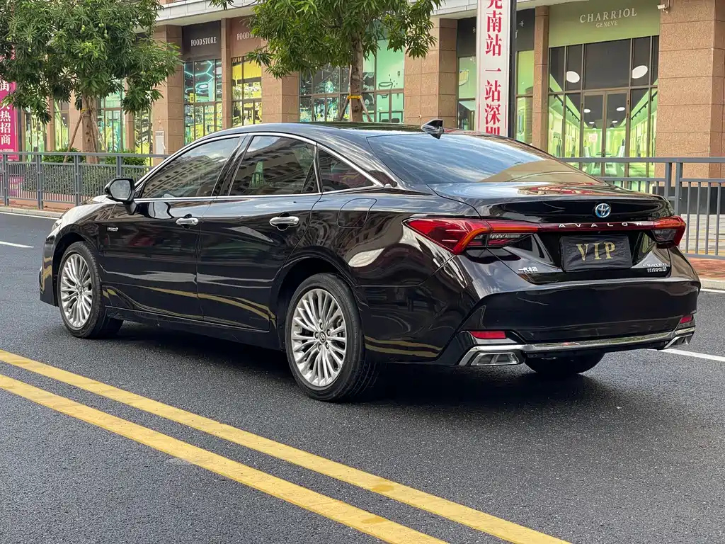 TOYOTA AVALON 2019
