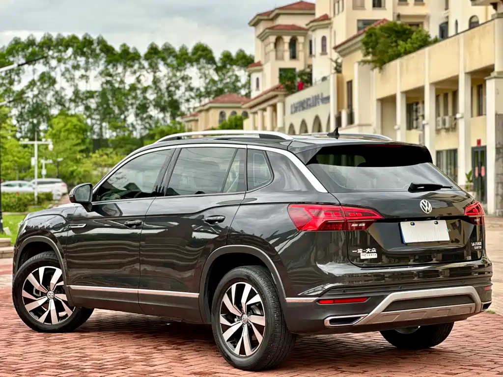 VOLKSWAGEN TAYRON 2020