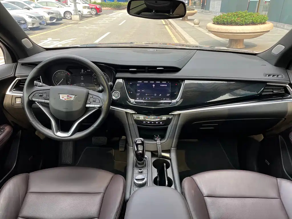 CADILLAC XT6 2021