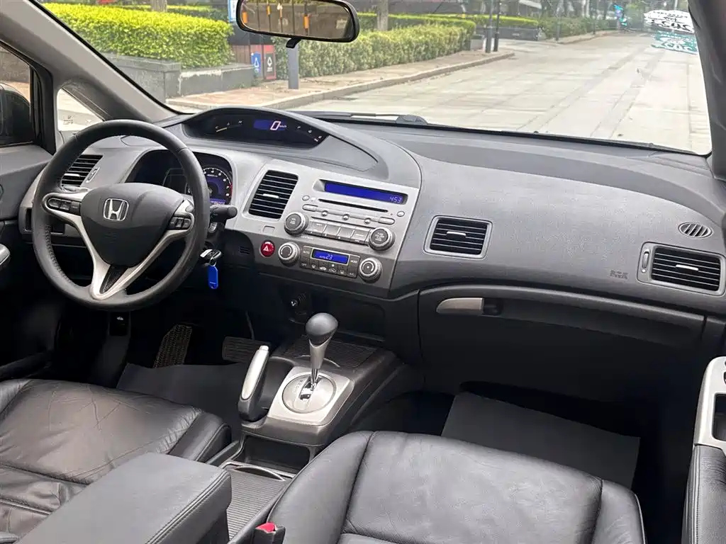 HONDA CIVIC 2011