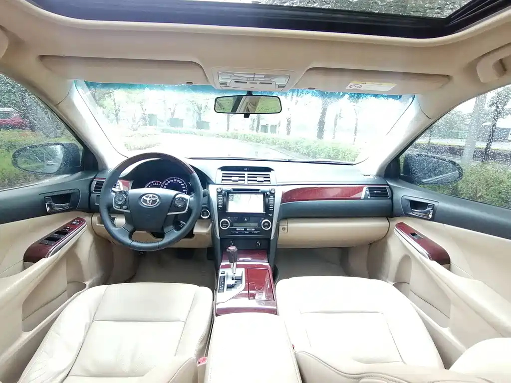TOYOTA CAMRY 2012