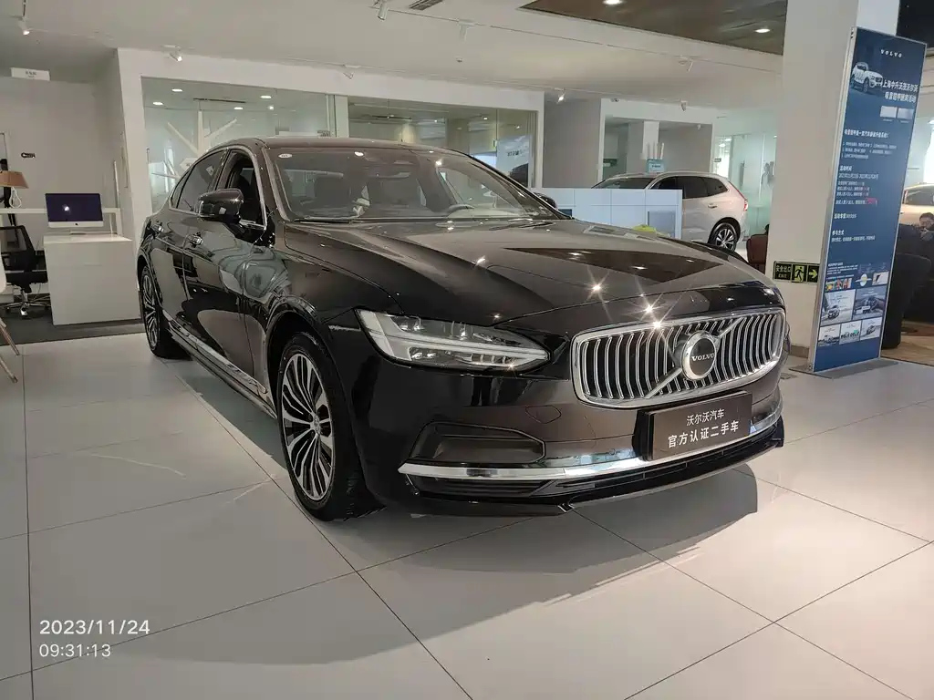 VOLVO S90 2022