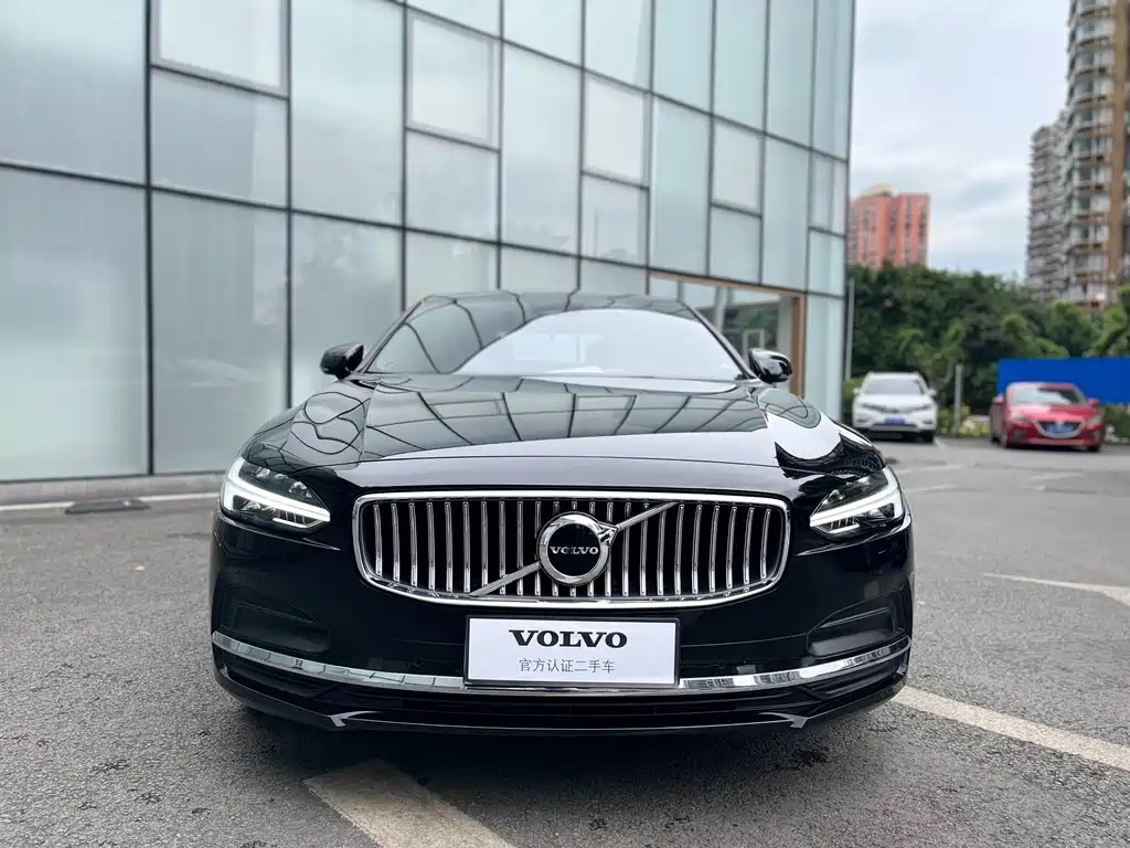 VOLVO S90 2022