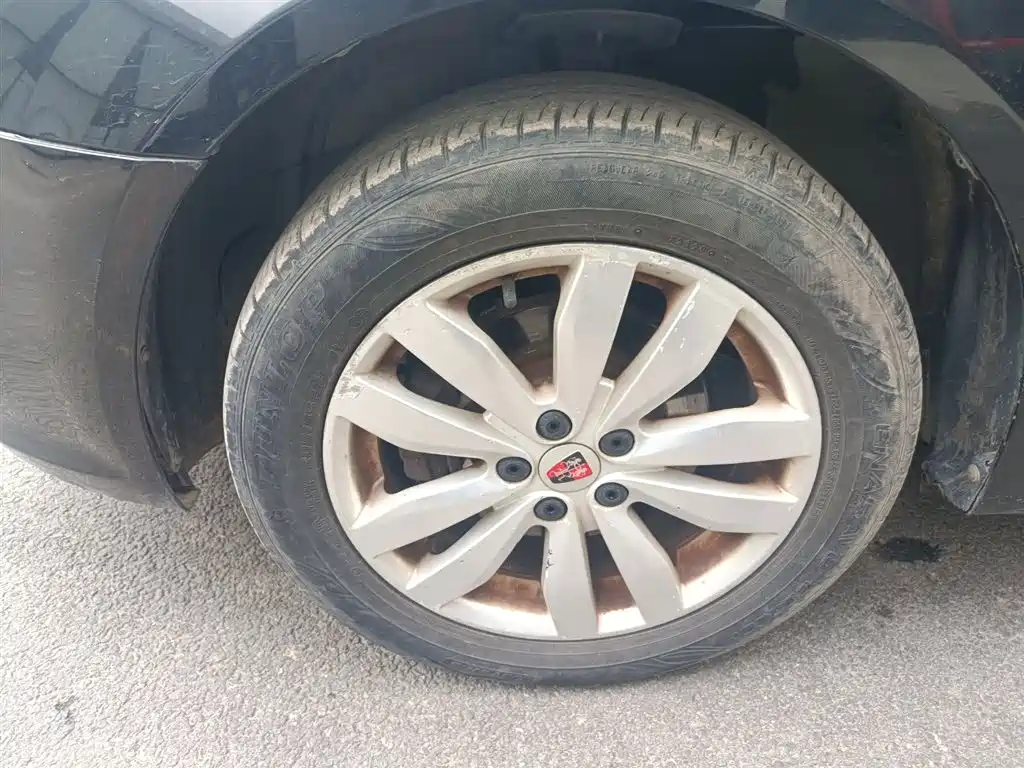 ROEWE 350 2015