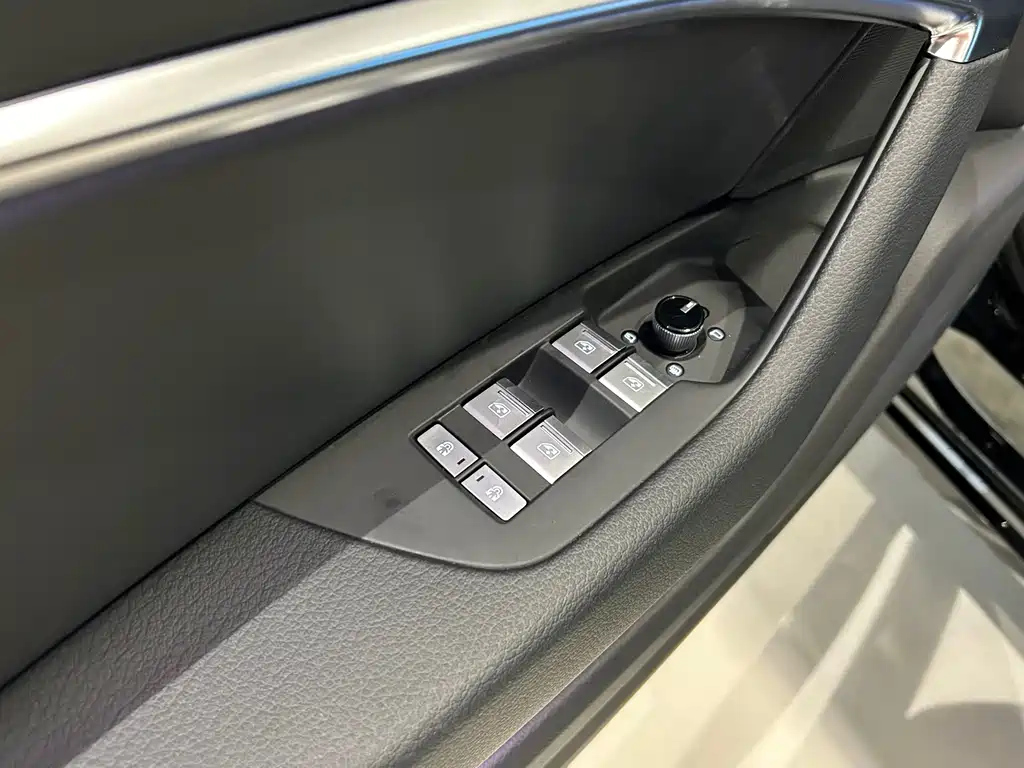 AUDI A6L 2023