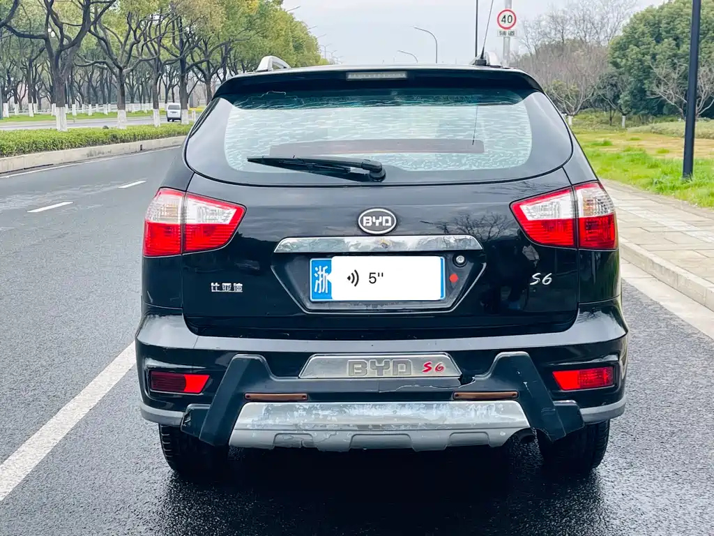 BYD S6 2014