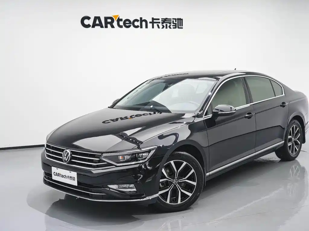 VOLKSWAGEN MAGOTAN 2022