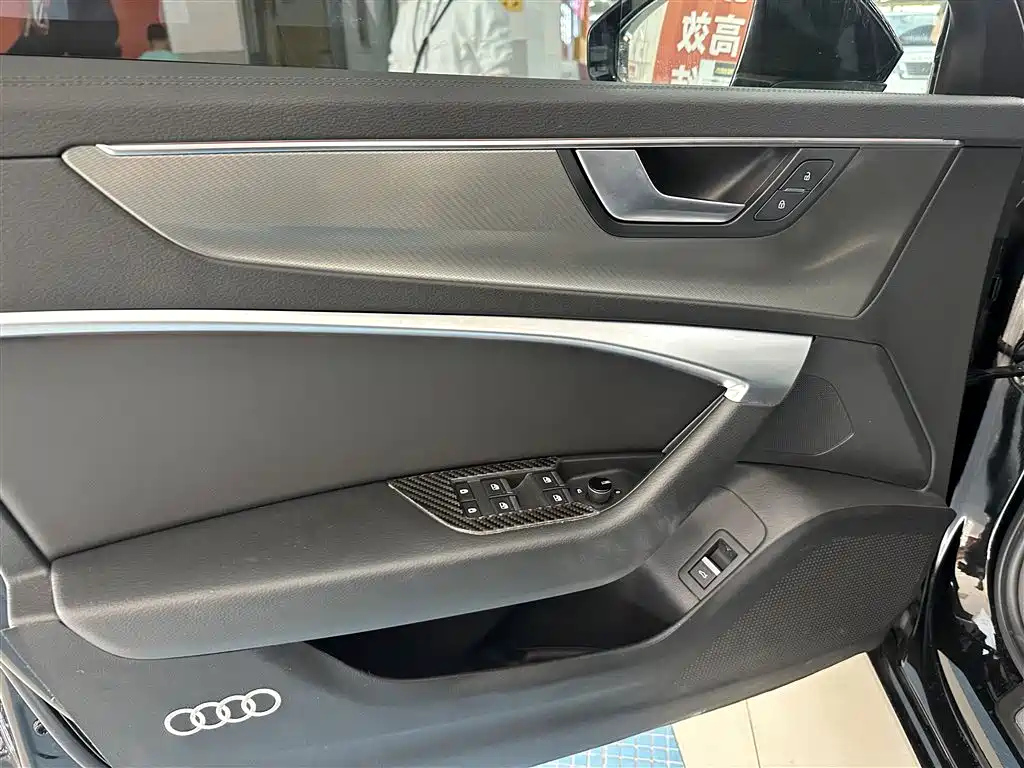 AUDI A6L 2021