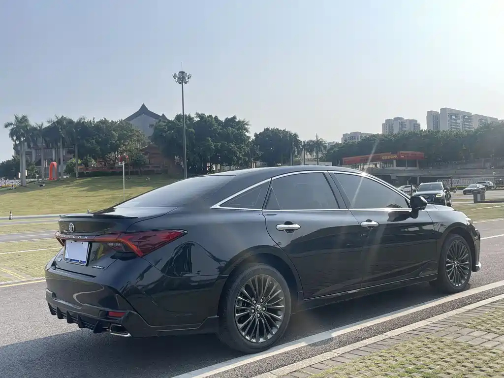 TOYOTA AVALON 2022