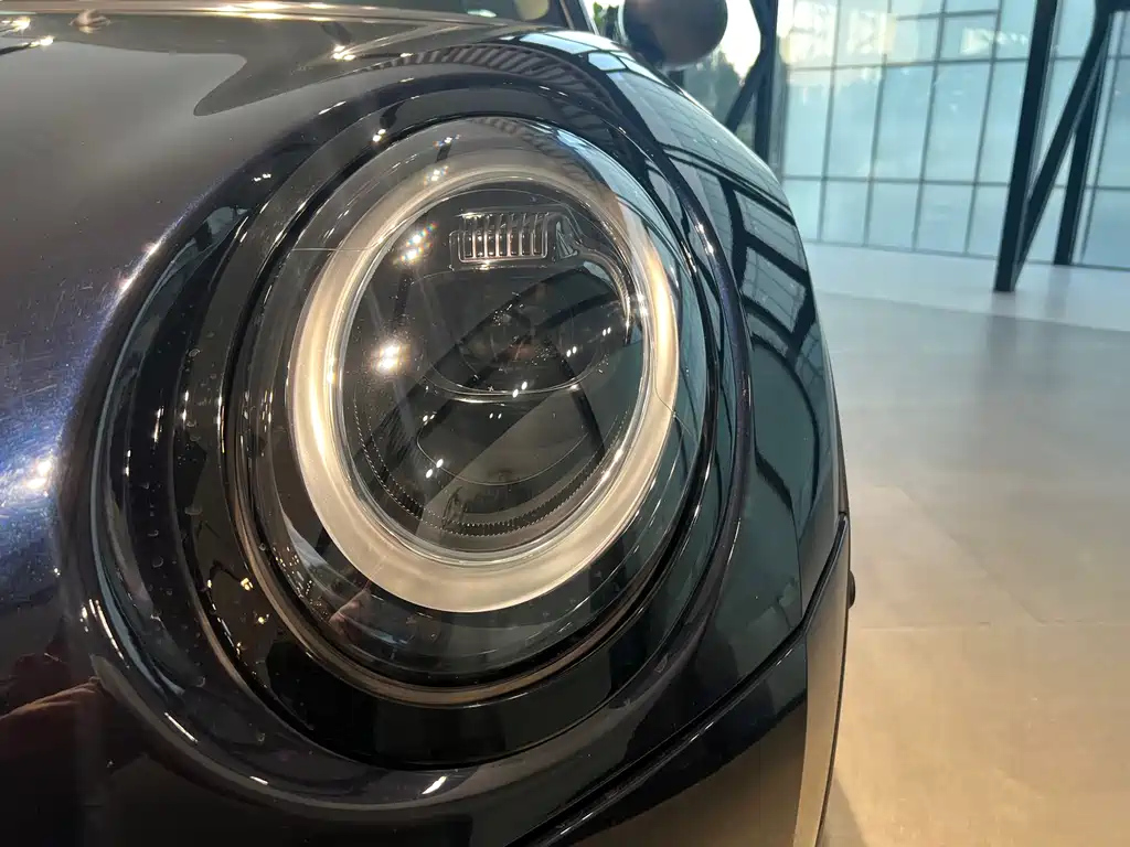 MINI CLUBMAN 2021