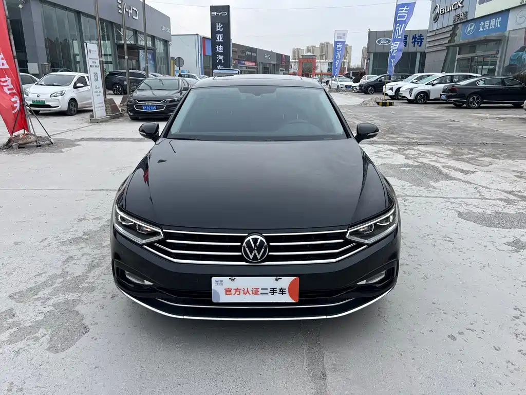 VOLKSWAGEN MAGOTAN 2022