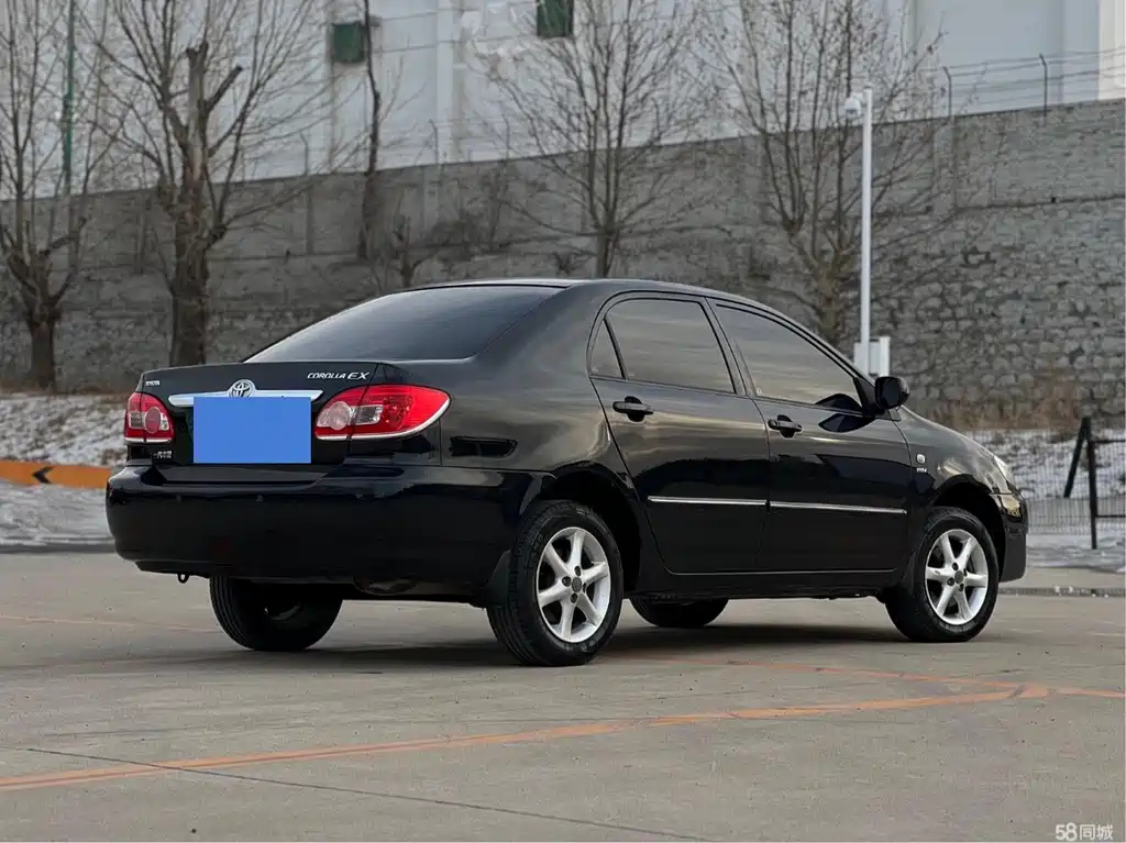TOYOTA COROLLA 2011