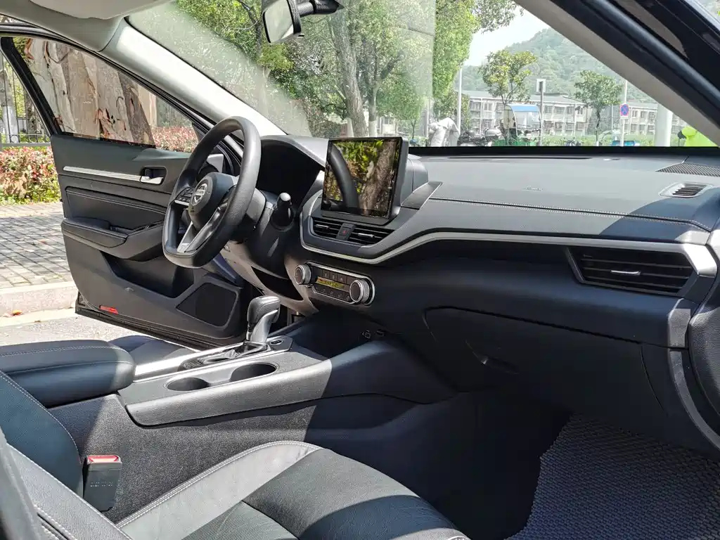 NISSAN TEANA 2021