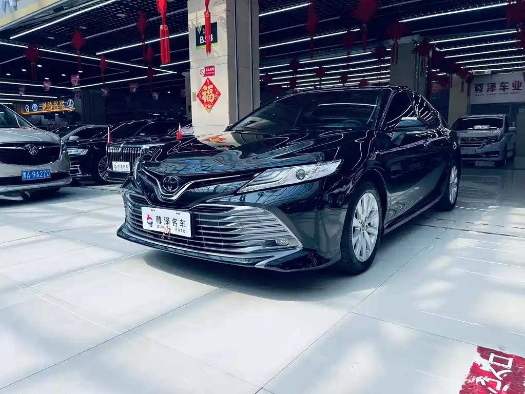 TOYOTA CAMRY 2020