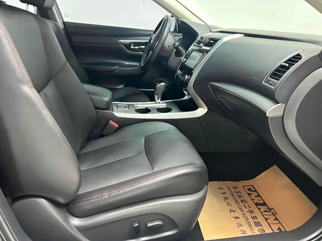 NISSAN TEANA 2018