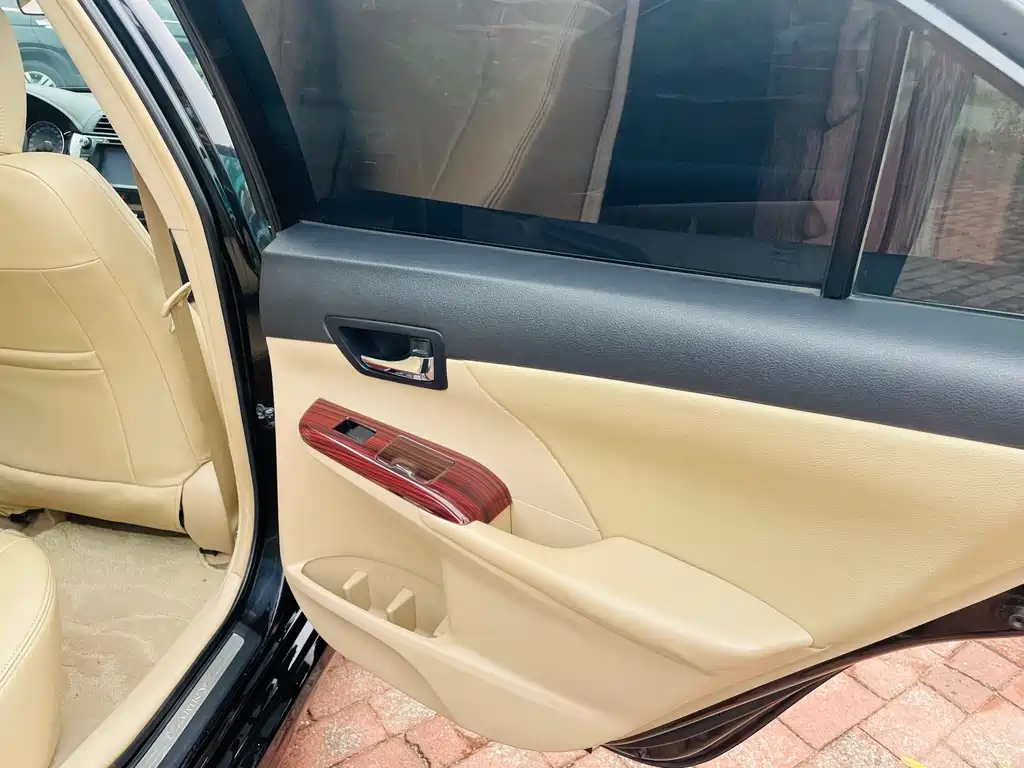 TOYOTA CAMRY 2012